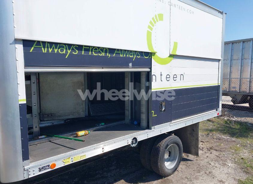 Photo 11 of 2016 Chevrolet Express CUTAWAY 4500 (VIN 1GB6GUCGXG1151457)