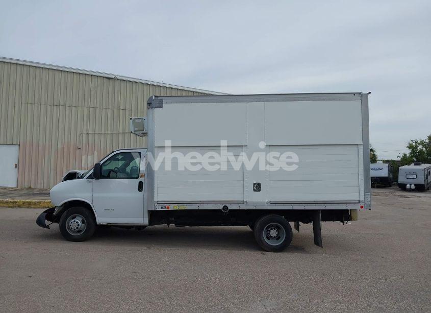 Photo 16 of 2016 Chevrolet Express CUTAWAY 4500 (VIN 1GB6GUCGXG1151457)