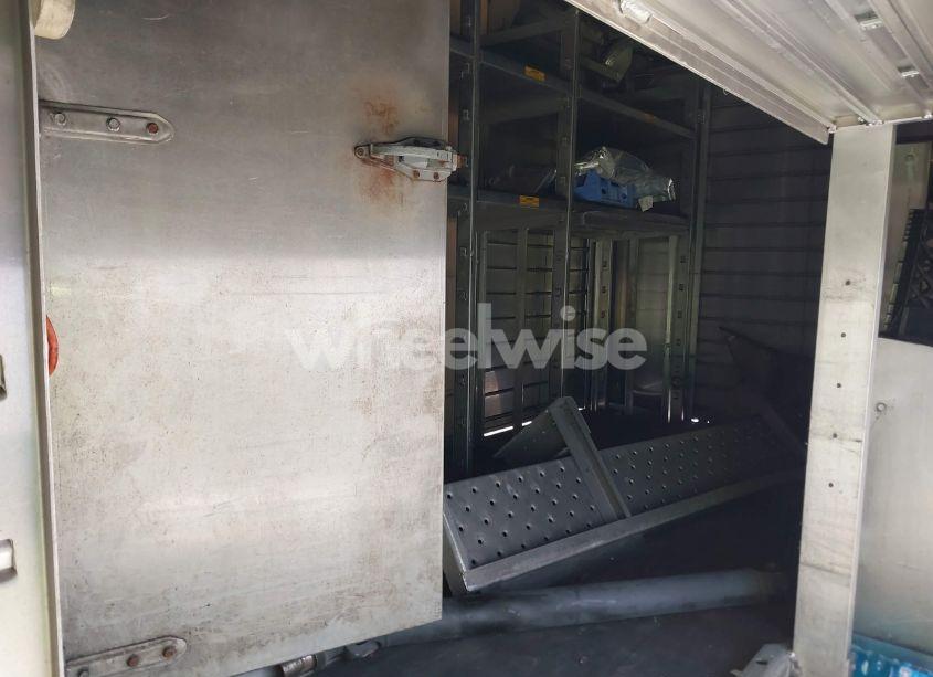 Photo 6 of 2016 Chevrolet Express CUTAWAY 4500 (VIN 1GB6GUCGXG1151457)