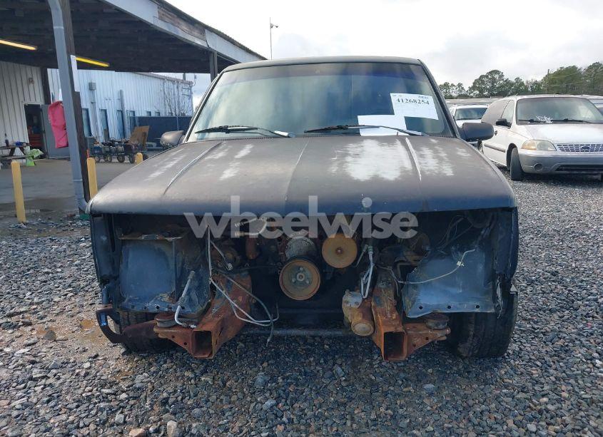 Photo 12 of 1992 Chevrolet Gmt-400 C1500 (VIN 1GBDC14K6NZ182322)