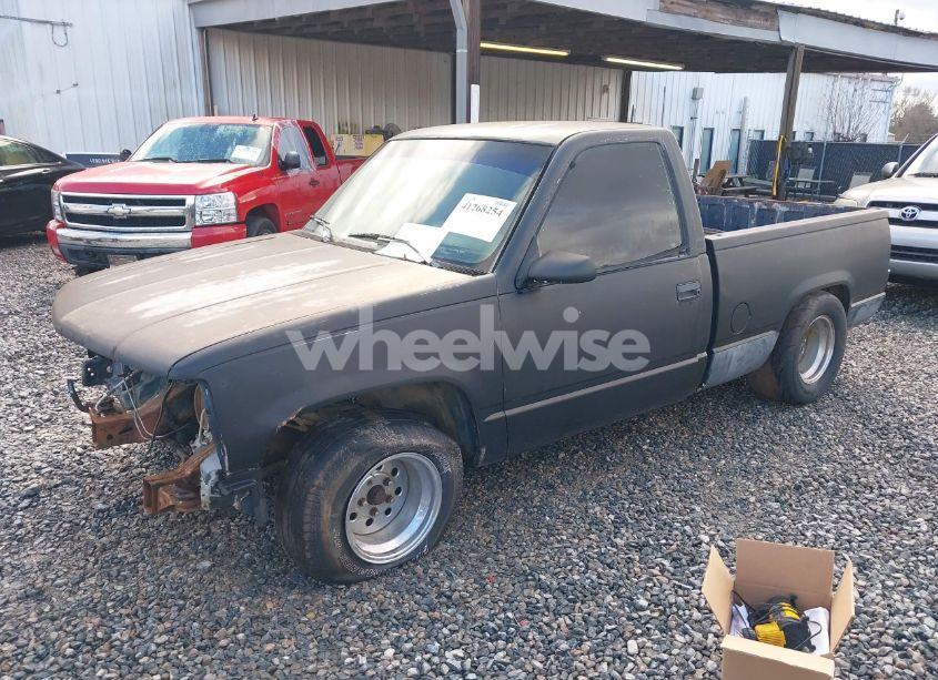 Photo 2 of 1992 Chevrolet Gmt-400 C1500 (VIN 1GBDC14K6NZ182322)