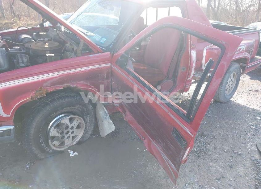 Photo 6 of 1991 Chevrolet Gmt-400 K1500 (VIN 1GBDK14K7MZ146589)