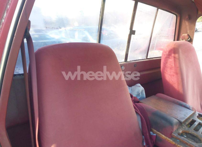 Photo 8 of 1991 Chevrolet Gmt-400 K1500 (VIN 1GBDK14K7MZ146589)