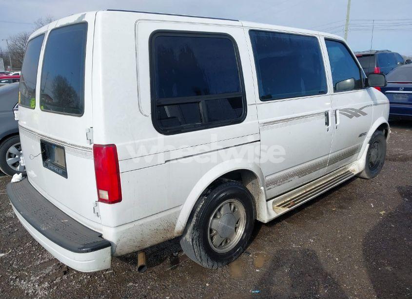 Photo 4 of 1995 Chevrolet Astro (VIN 1GBDM19W2SB148388)