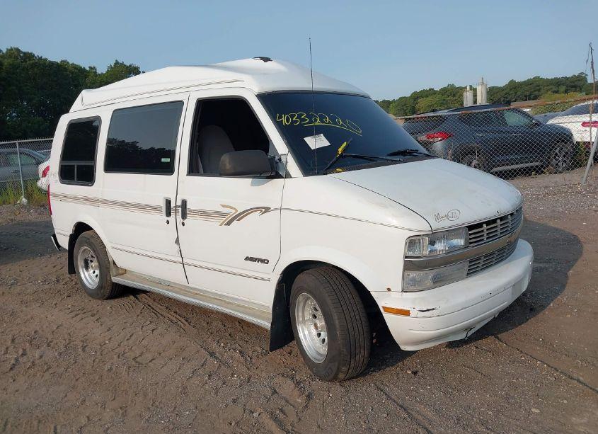 2000 Chevrolet Astro UPFITTER PKG. (VIN 1GBDM19WXYB182085) main photo