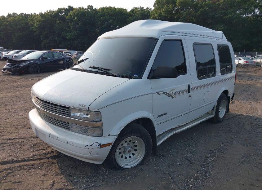 Photo 2 of 2000 Chevrolet Astro UPFITTER PKG. (VIN 1GBDM19WXYB182085)