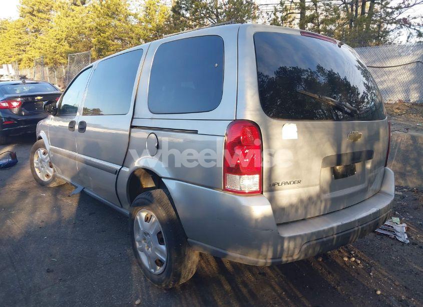 Photo 2 of 2007 Chevrolet Uplander LS (VIN 1GBDV13157D120056)