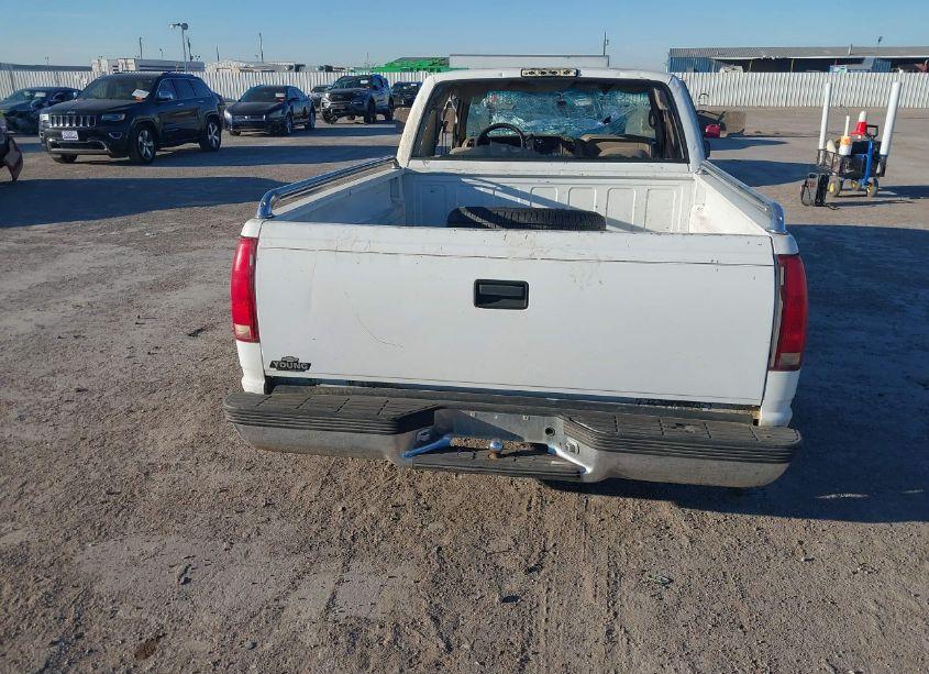 Photo 15 of 1999 Chevrolet C1500 LS (VIN 1GBEC19R4XR134556)