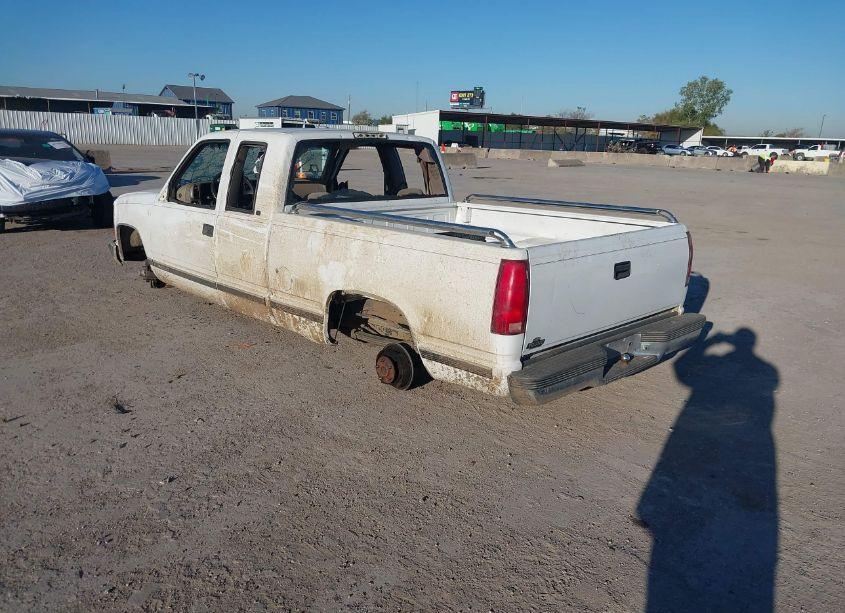 Photo 3 of 1999 Chevrolet C1500 LS (VIN 1GBEC19R4XR134556)