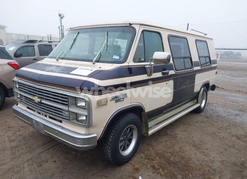 Photo 2 of 1983 Chevrolet G20 (VIN 1GBEG25F7D7182839)