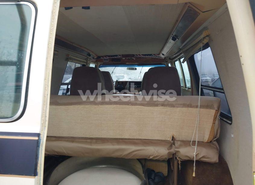 Photo 8 of 1983 Chevrolet G20 (VIN 1GBEG25F7D7182839)