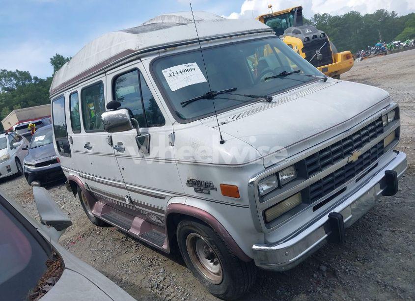 1995 Chevrolet G20 (VIN 1GBEG25H2SF139482) main photo