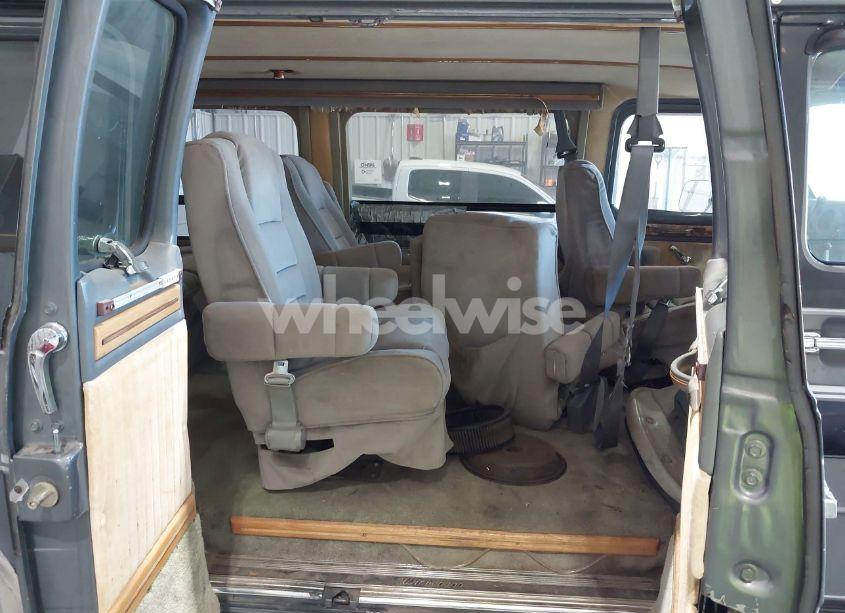 Photo 8 of 1987 Chevrolet Sportvan / VAN G20 (VIN 1GBEG25K7H7181127)