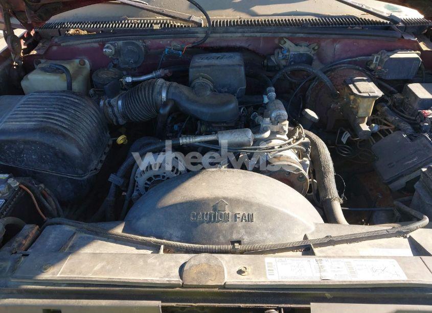 Photo 10 of 1996 Chevrolet Gmt-400 K1500 (VIN 1GBEK19R6TE161780)