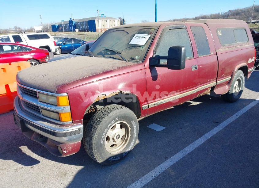 Photo 2 of 1996 Chevrolet Gmt-400 K1500 (VIN 1GBEK19R6TE161780)