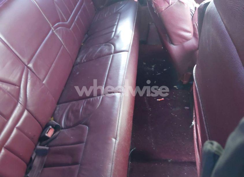 Photo 8 of 1996 Chevrolet Gmt-400 K1500 (VIN 1GBEK19R6TE161780)