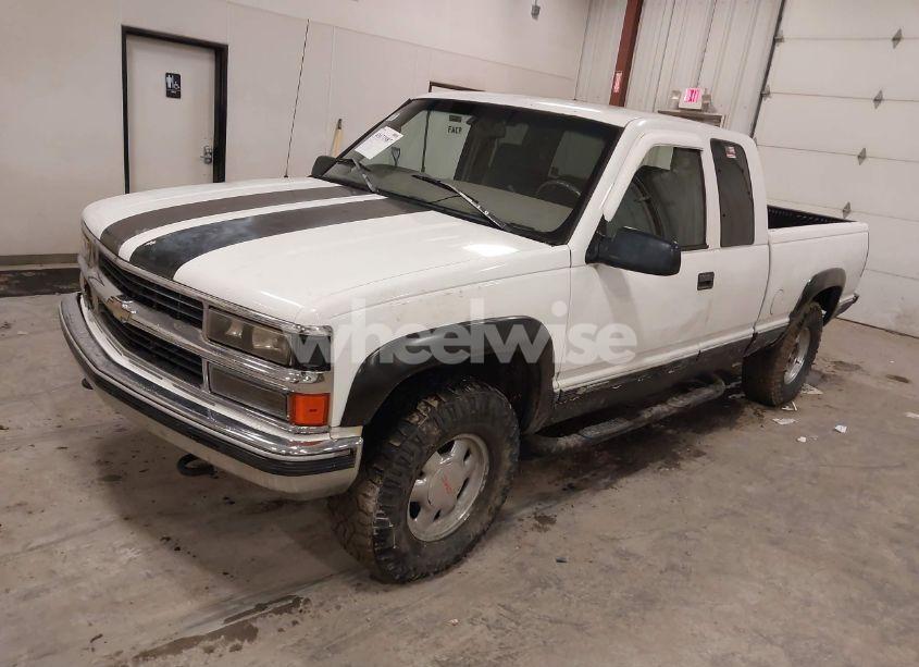 Photo 2 of 1997 Chevrolet K1500 FLEETSIDE (VIN 1GBEK19R8VE108209)