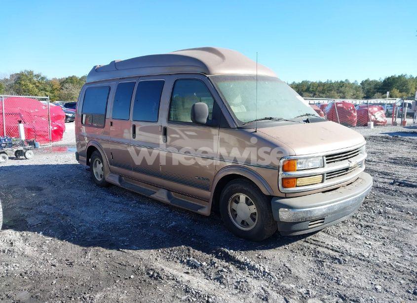1998 Chevrolet Chevy VAN G1500 (VIN 1GBFG15M3W1019107) main photo