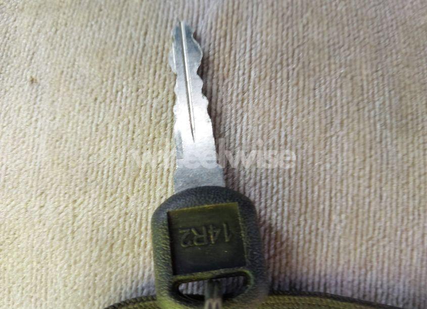 Photo 11 of 1998 Chevrolet Chevy VAN G1500 (VIN 1GBFG15M3W1019107)