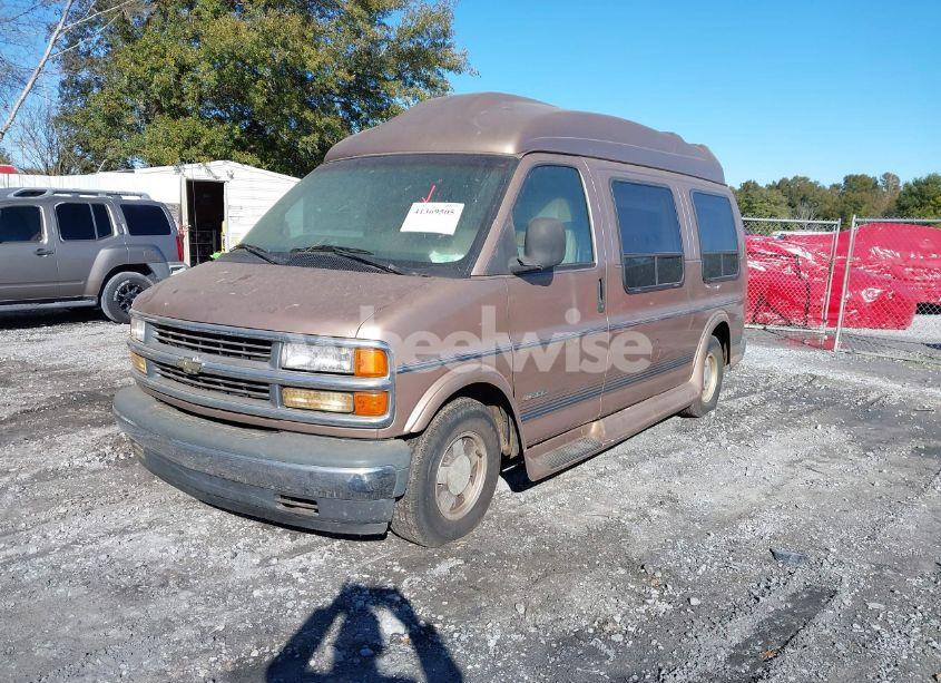 Photo 2 of 1998 Chevrolet Chevy VAN G1500 (VIN 1GBFG15M3W1019107)