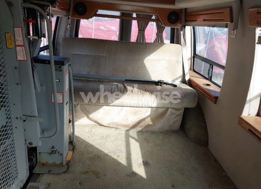 Photo 8 of 1998 Chevrolet Chevy VAN G1500 (VIN 1GBFG15M3W1019107)