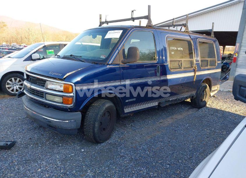 Photo 2 of 2002 Chevrolet Express (VIN 1GBFG15M421125415)