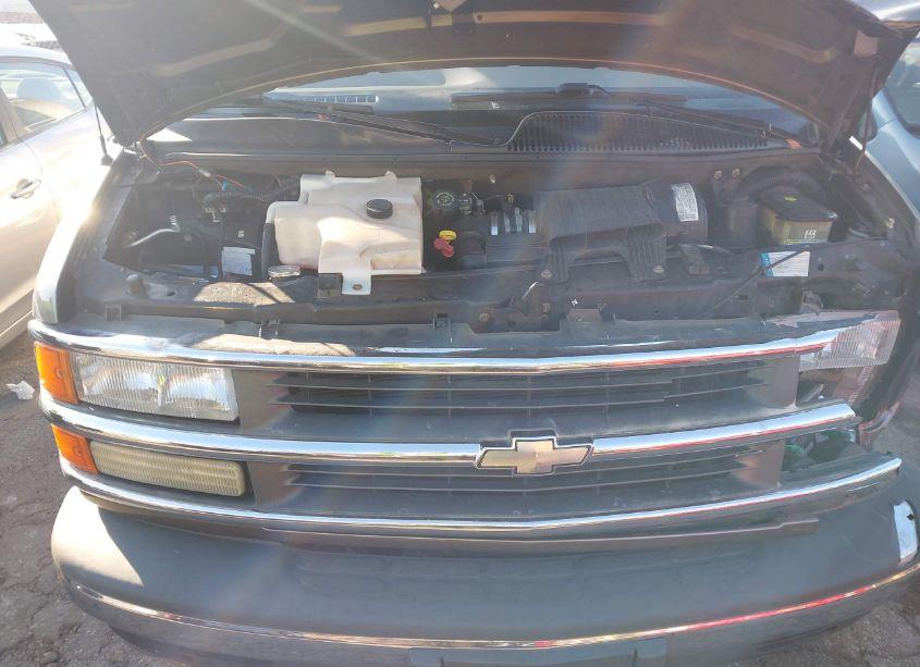 Photo 10 of 2002 Chevrolet Express (VIN 1GBFG15M421163288)