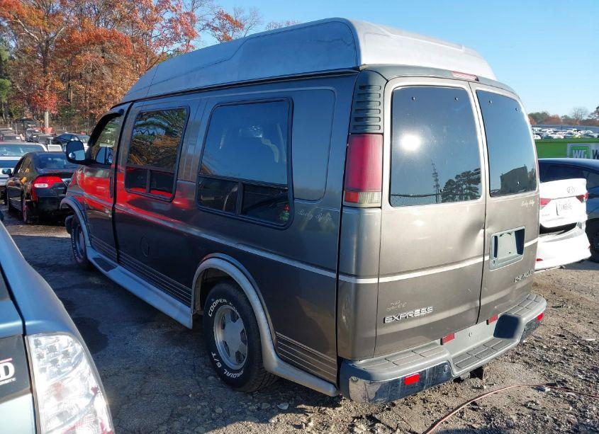 Photo 3 of 2002 Chevrolet Express (VIN 1GBFG15M421163288)