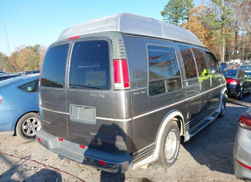 Photo 4 of 2002 Chevrolet Express (VIN 1GBFG15M421163288)