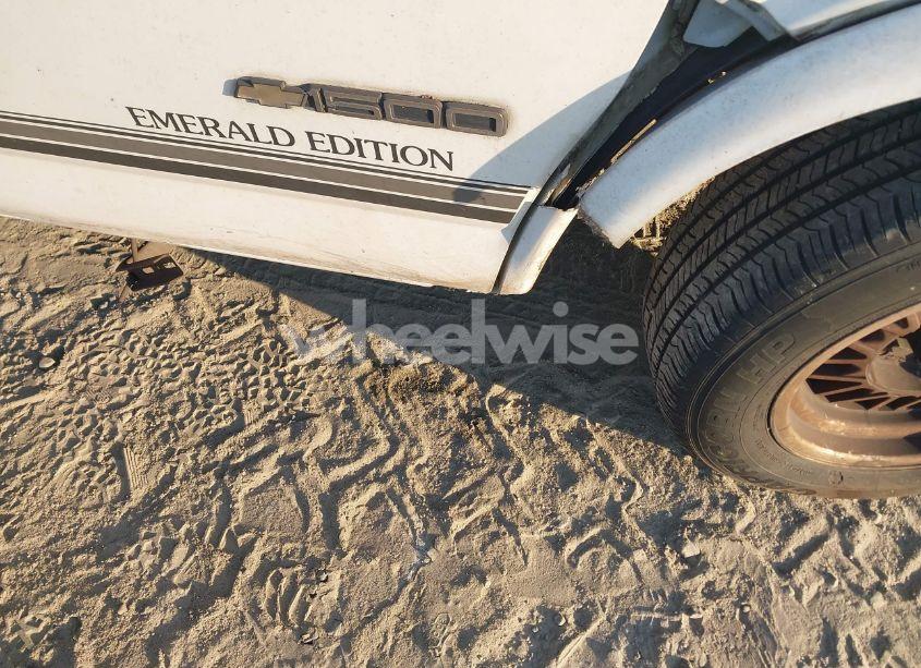 Photo 12 of 1996 Chevrolet G10 (VIN 1GBFG15M8T1001875)