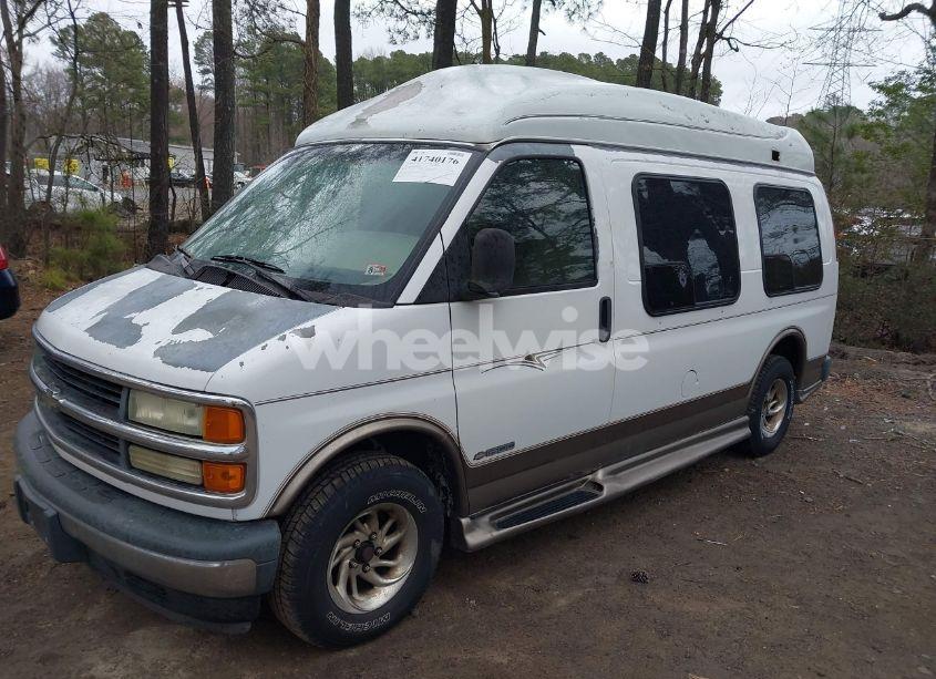 Photo 2 of 2002 Chevrolet Express (VIN 1GBFG15MX21125029)