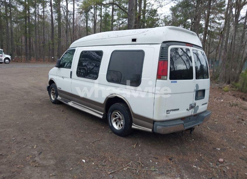 Photo 3 of 2002 Chevrolet Express (VIN 1GBFG15MX21125029)