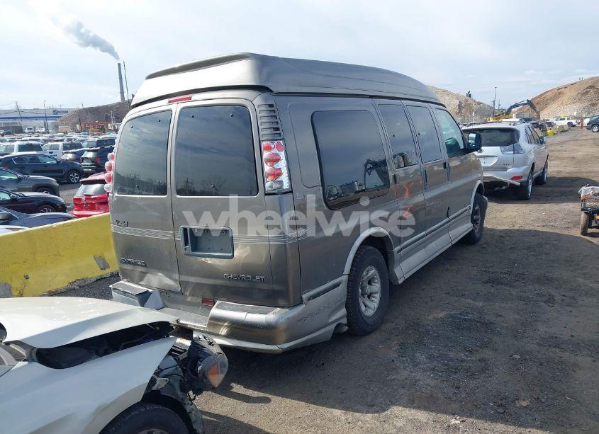 Photo 4 of 2002 Chevrolet Express (VIN 1GBFG15R021183484)