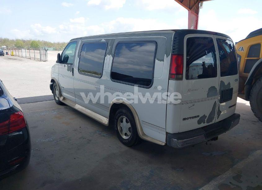 Photo 3 of 2002 Chevrolet Express (VIN 1GBFG15R021225474)