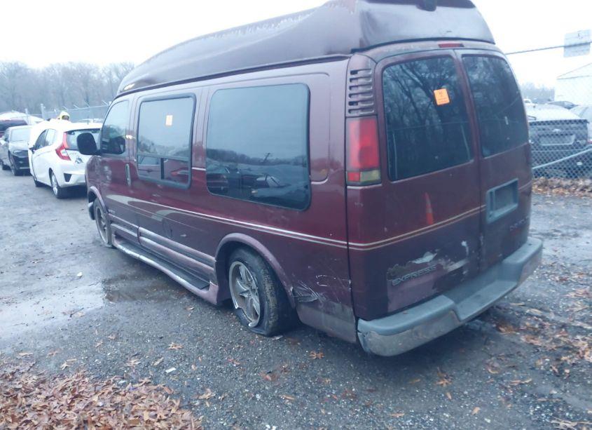 Photo 3 of 2002 Chevrolet Express (VIN 1GBFG15R021231243)