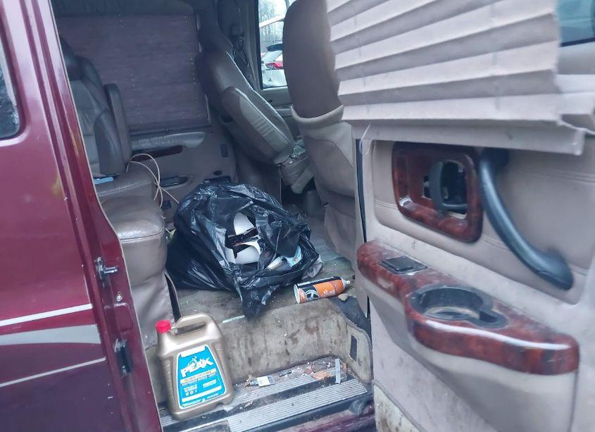 Photo 8 of 2002 Chevrolet Express (VIN 1GBFG15R021231243)