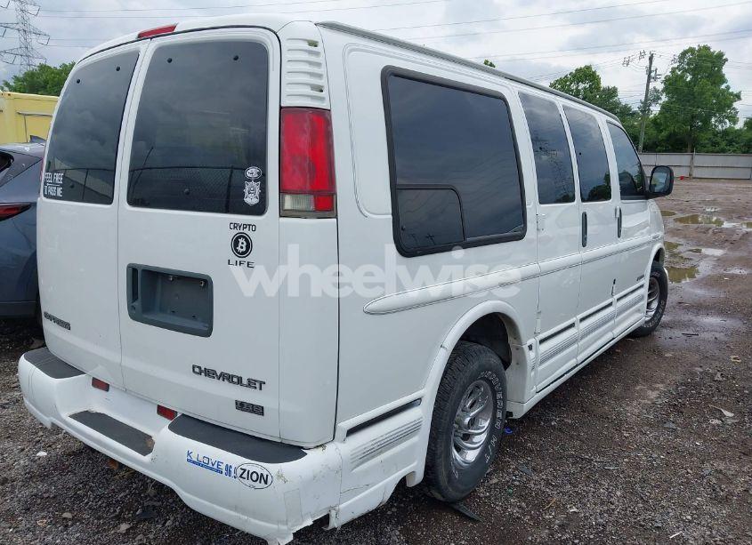 Photo 4 of 2002 Chevrolet Express (VIN 1GBFG15R221241725)
