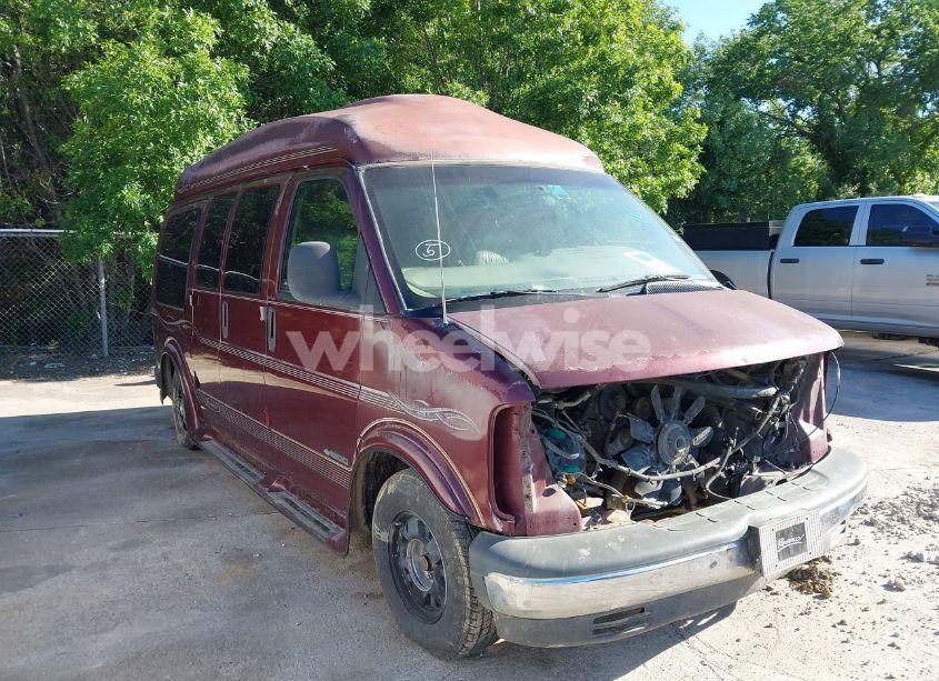 1999 Chevrolet Express (VIN 1GBFG15R2X1021380) main photo