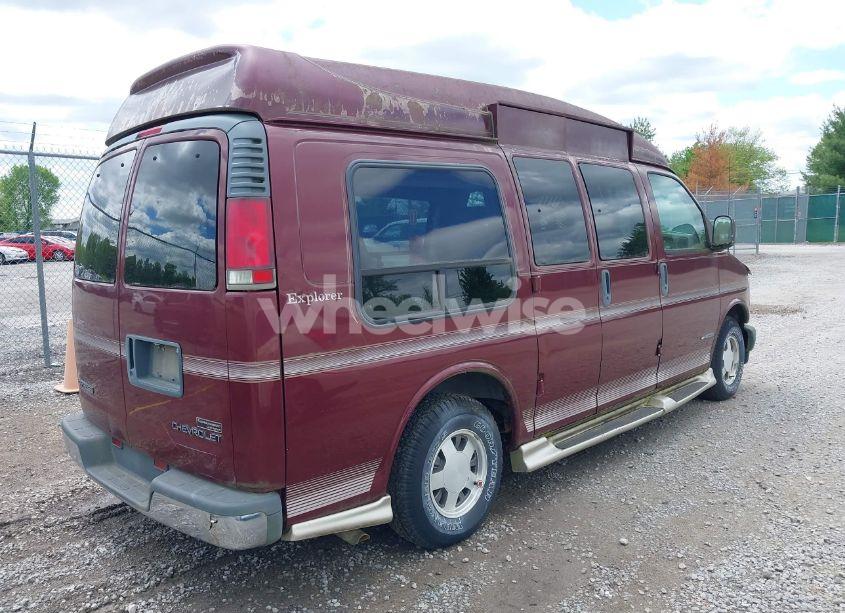 Photo 4 of 2001 Chevrolet Express UPFITTER (VIN 1GBFG15R411217392)