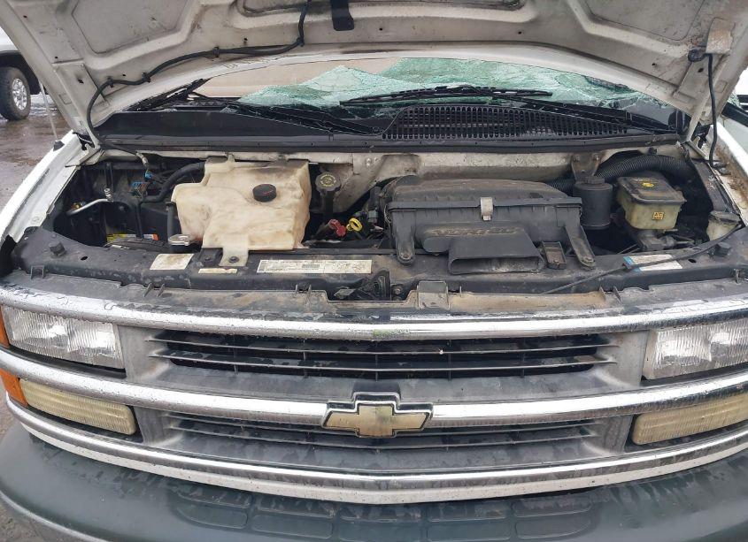 Photo 10 of 2000 Chevrolet Express UPFITTER PKG. (VIN 1GBFG15R5Y1276963)