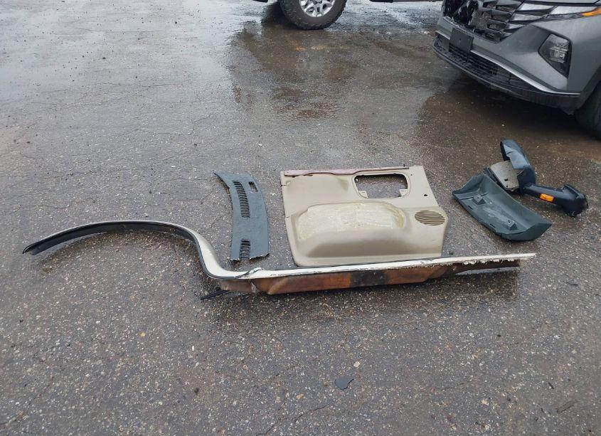 Photo 12 of 2000 Chevrolet Express UPFITTER PKG. (VIN 1GBFG15R5Y1276963)