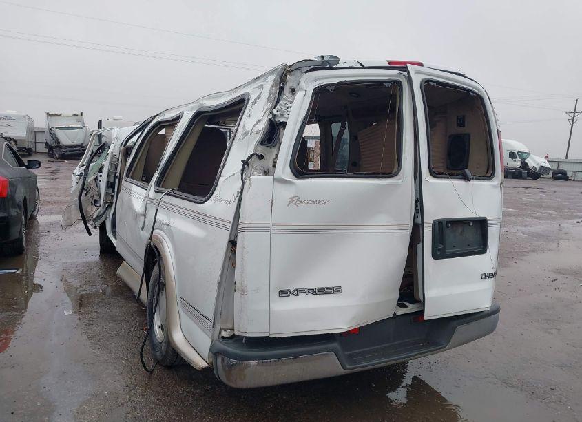 Photo 6 of 2000 Chevrolet Express UPFITTER PKG. (VIN 1GBFG15R5Y1276963)
