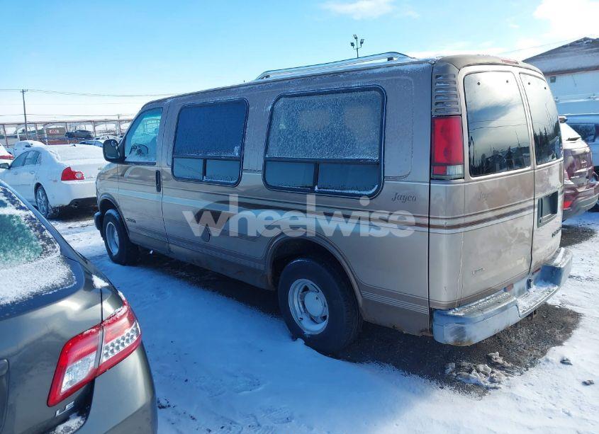 Photo 3 of 1998 Chevrolet Chevy VAN G1500 (VIN 1GBFG15R6W1020683)