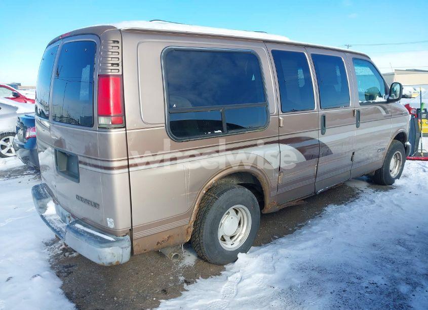 Photo 4 of 1998 Chevrolet Chevy VAN G1500 (VIN 1GBFG15R6W1020683)