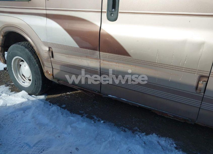 Photo 6 of 1998 Chevrolet Chevy VAN G1500 (VIN 1GBFG15R6W1020683)