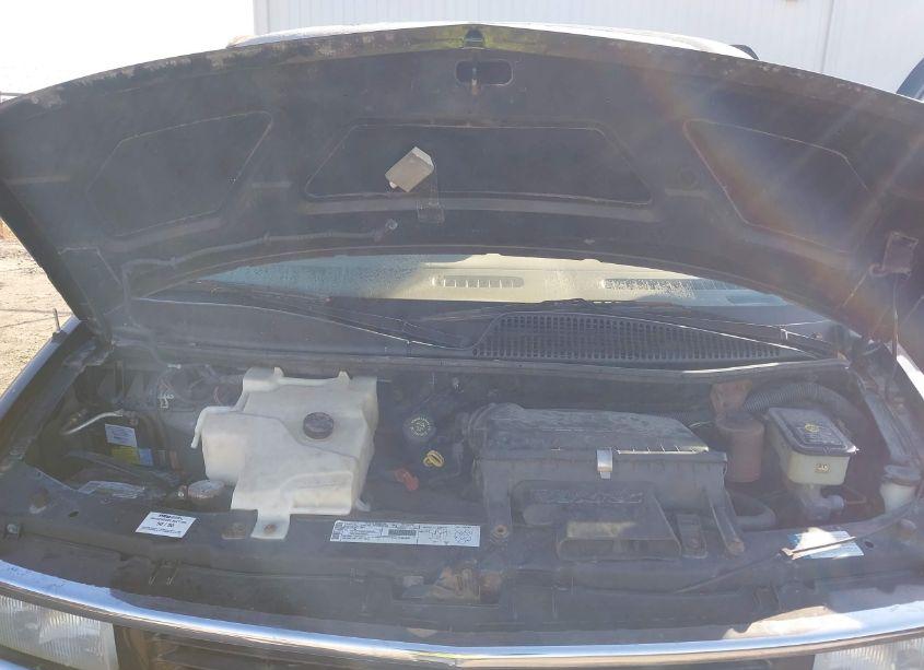 Photo 10 of 2000 Chevrolet Express UPFITTER PKG. (VIN 1GBFG15R6Y1173065)