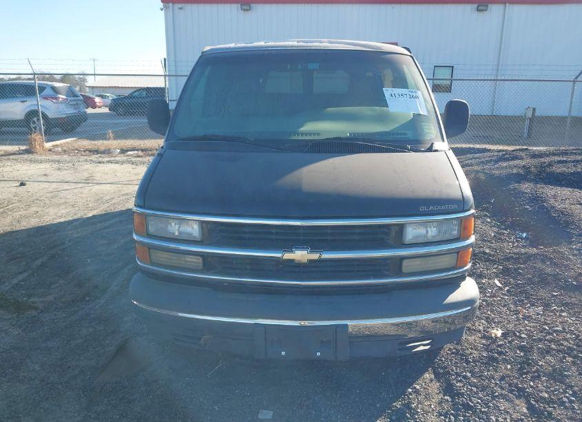 Photo 6 of 2000 Chevrolet Express UPFITTER PKG. (VIN 1GBFG15R6Y1173065)
