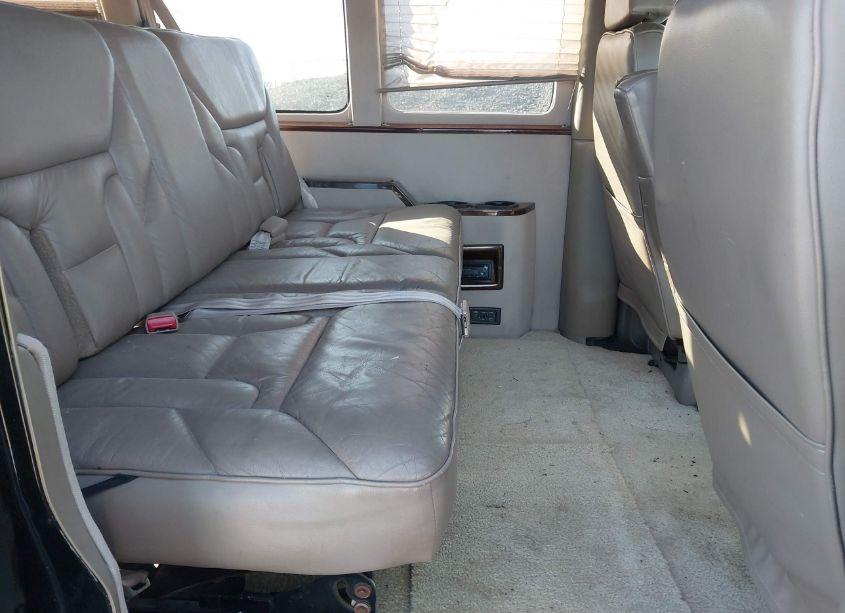 Photo 8 of 2000 Chevrolet Express UPFITTER PKG. (VIN 1GBFG15R6Y1173065)