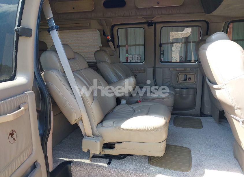 Photo 8 of 2003 Chevrolet Express UPFITTER (VIN 1GBFG15T031169940)