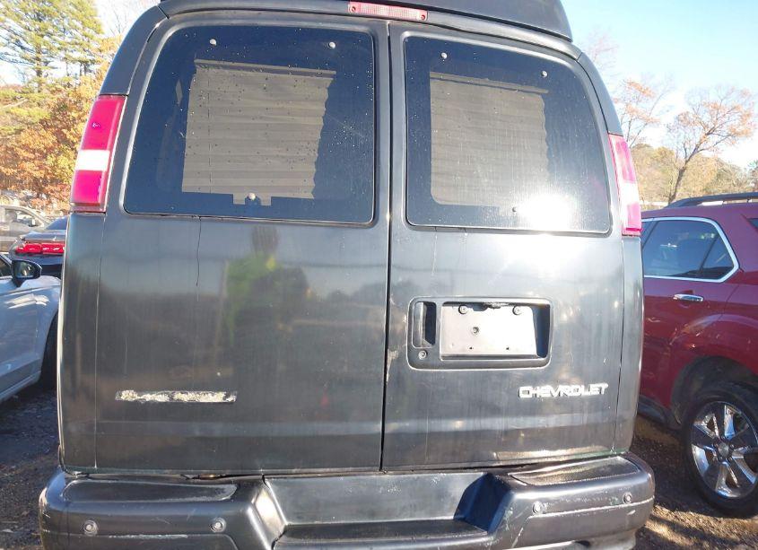 Photo 16 of 2005 Chevrolet Express UPFITTER (VIN 1GBFG15T051162053)